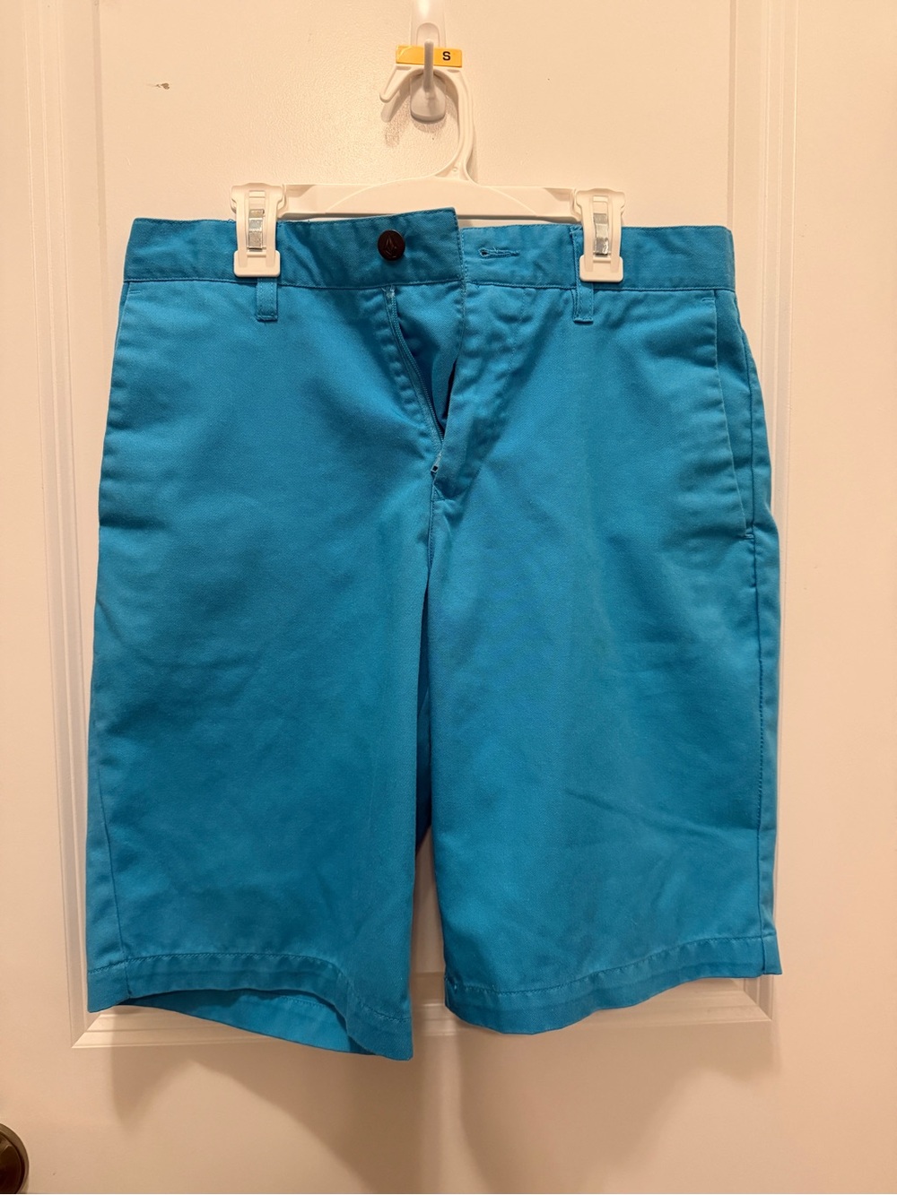 Volcom Men's Bright Aqua Blue Flat-Front Shorts